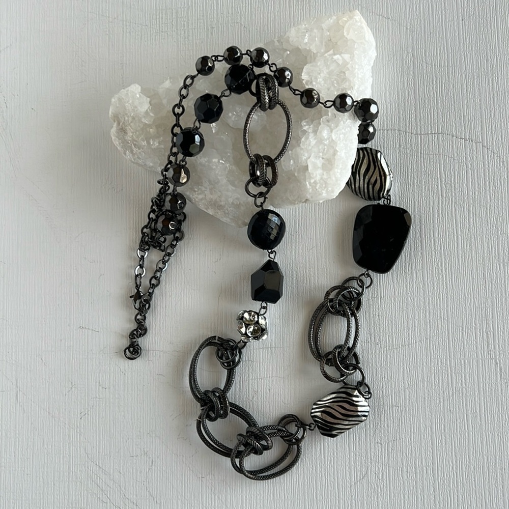 Elegant Black and Silver Necklace